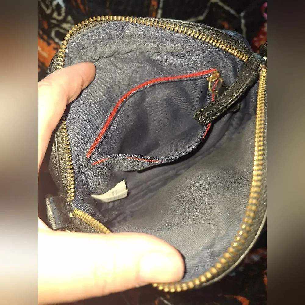 Tommy Hilfiger leather‎ mini crossbody purse - Picture 11 of 11